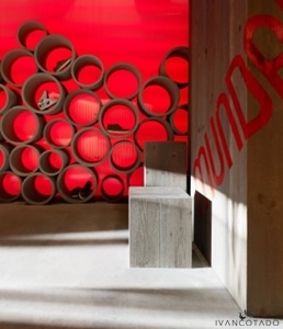 Iluminación Comercial. Mundaka World, Milladoiro (A Coruña). Luz Natural.