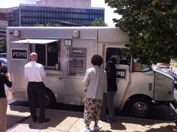 Food Trucks. 'Pepe food truck by José Andrés"