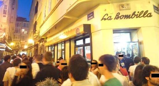 La Bombilla. Bar cafetería cervecería Coruña.