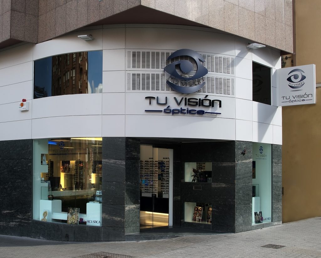 Fachada óptica Tu Visión en Ponferrada, León