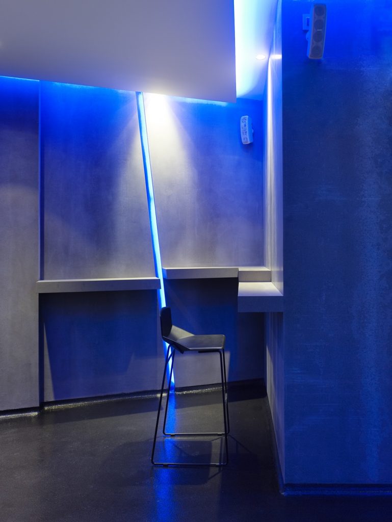 Detalles iluminación en La Fragua de Vulcano Lounge & Bar