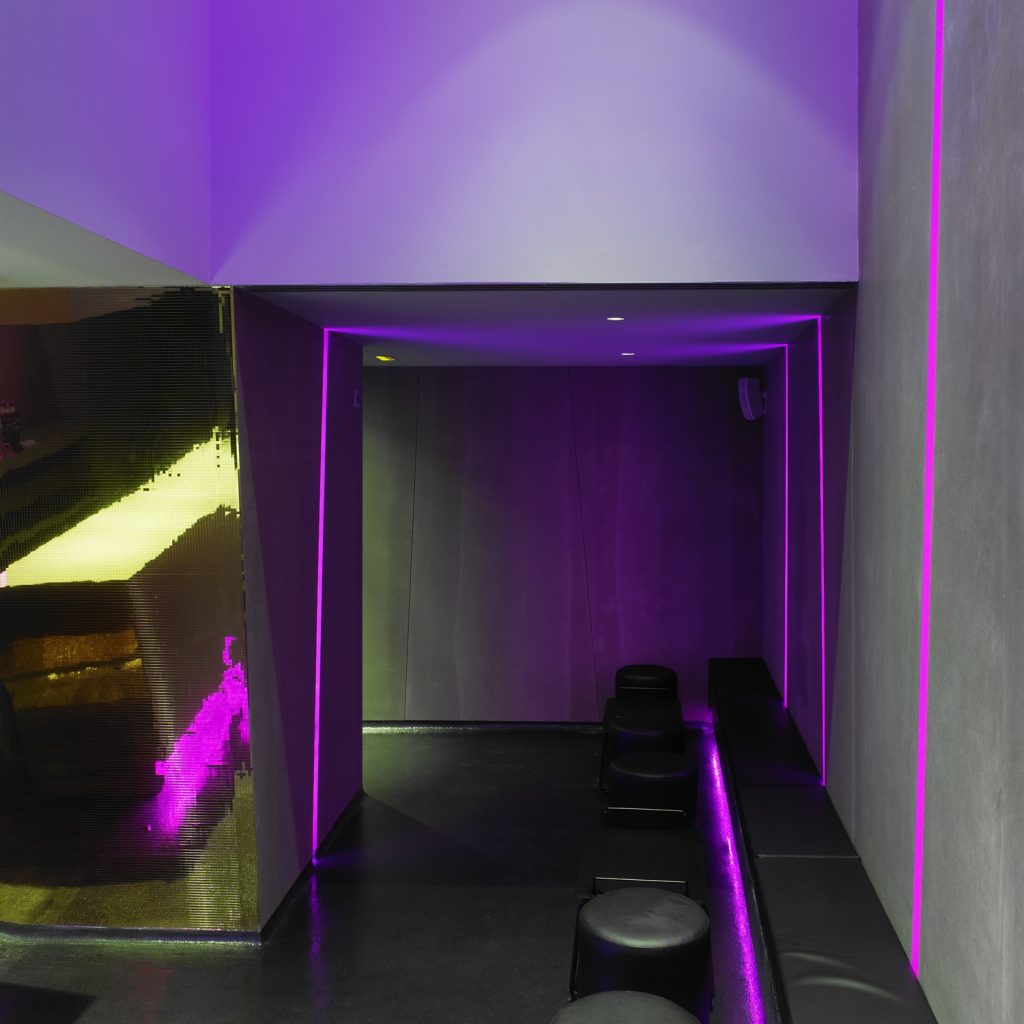 Zona de relax en La Fragua de Vulcano Lounge & Bar