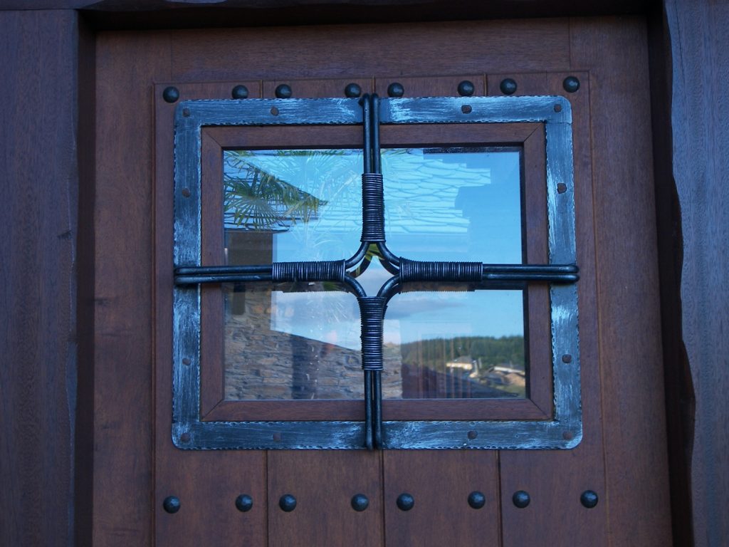 Detalle puerta en casa rural