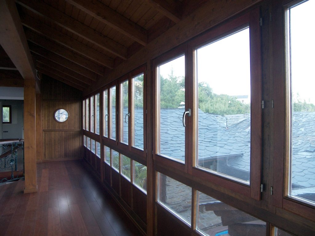 Galería en casa unifamiliar en el Bierzo