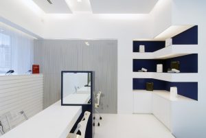 Diseño de óptica en Ponferrada. Mesas de atención personalizada