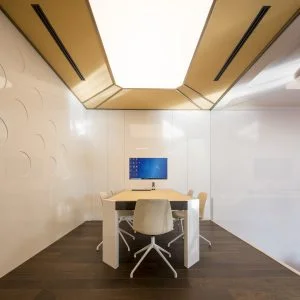 Sala de reuniones en Diseño de showroom de cocinas para Grupo Ramón García