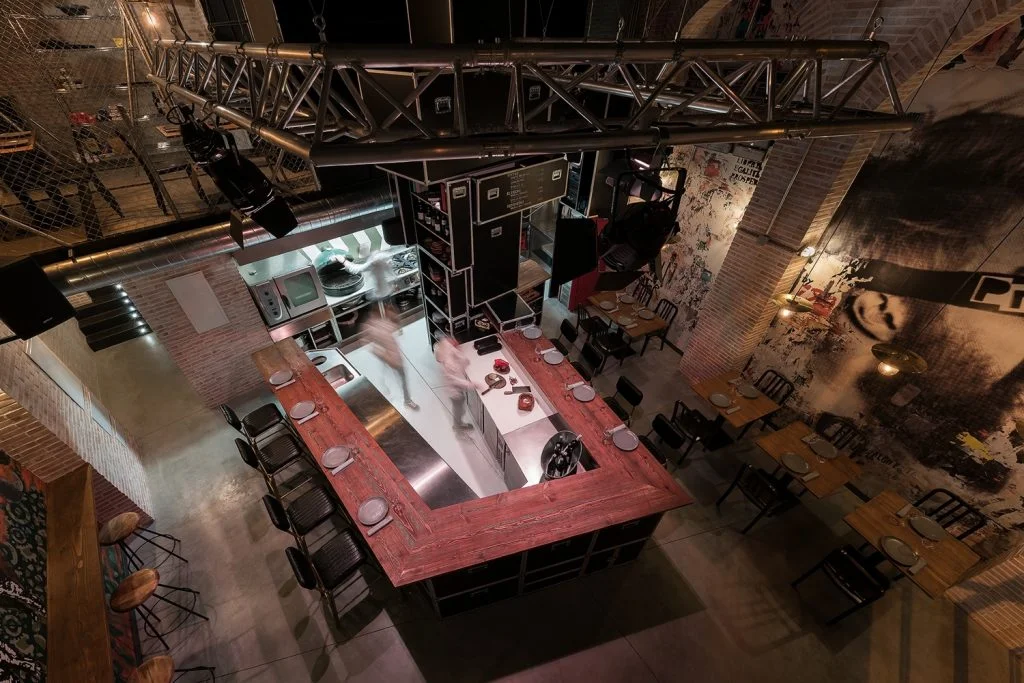 Vista superior barra en «U» Diseño de Restaurante Pracer en A Coruña