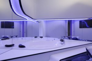 Jacuzzi-Bañera hidromasaje-Diseño interior vivienda futurista en Elche