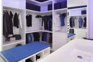 Vestidor-Diseño interior vivienda futurista en Elche