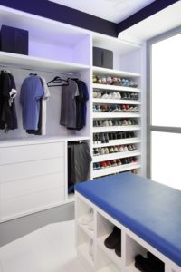 Vestidor-Diseño interior vivienda futurista en Elche