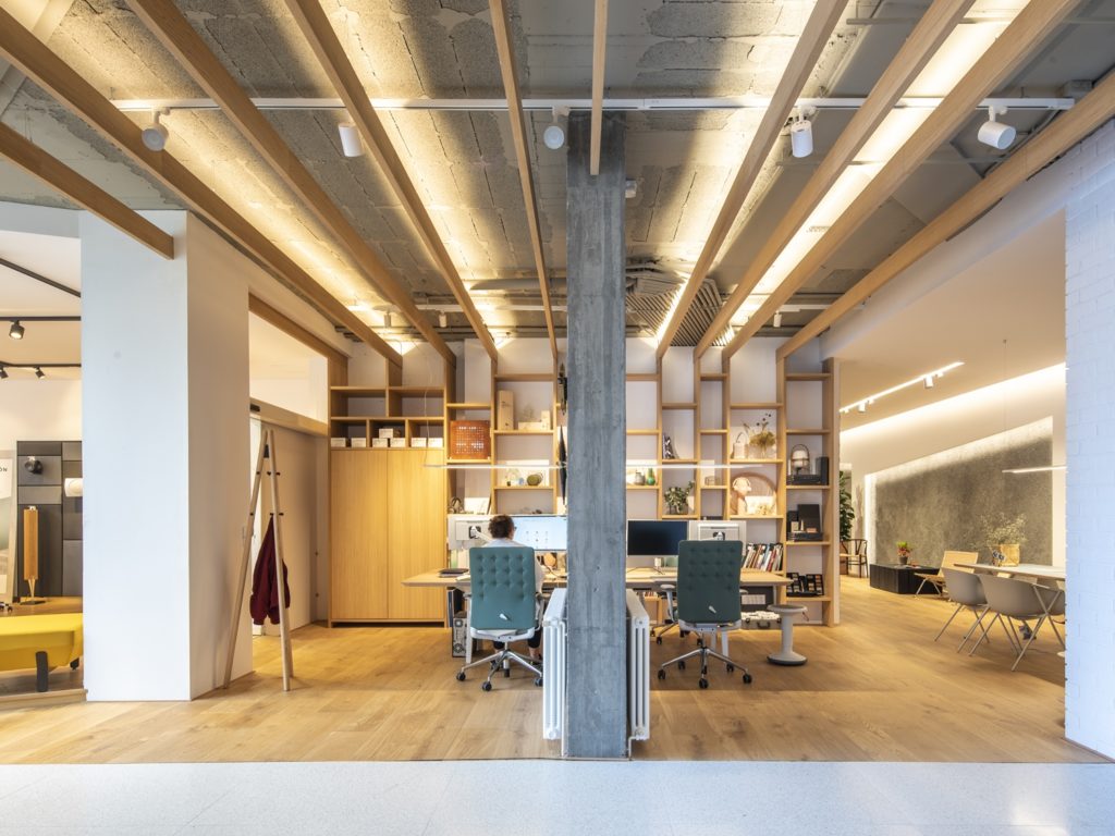Atención personalizada - INteriorismo EStratégico en Galicia - Showroom mobiliario Sutega