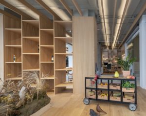 Exposición y escaparate - INteriorismo EStratégico en Galicia - Showroom mobiliario Sutega