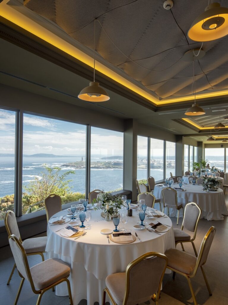 Interiorismo en Salón de Eventos 'Amar Eventos' by Árbore de Veira