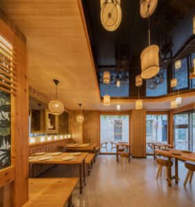 Vista techos en Diseño interior restaurante Koh Lanta en Elche