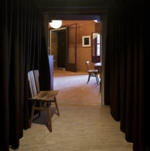 Interiorismo tienda de vinos 'Asede' en Santiago