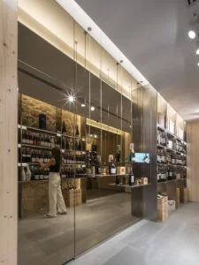Exposición en Proyecto de Interiorismo tienda Álvarez Delicatessen en Coruña, por Iván Cotado Diseño de Interiores